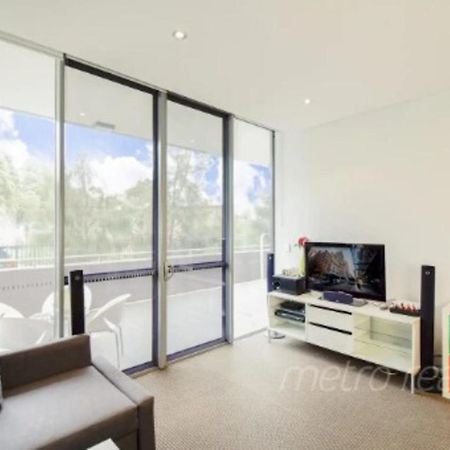 Sun-Drenched 3 Bedroom Apartment in Turrella Mascot Esterno foto
